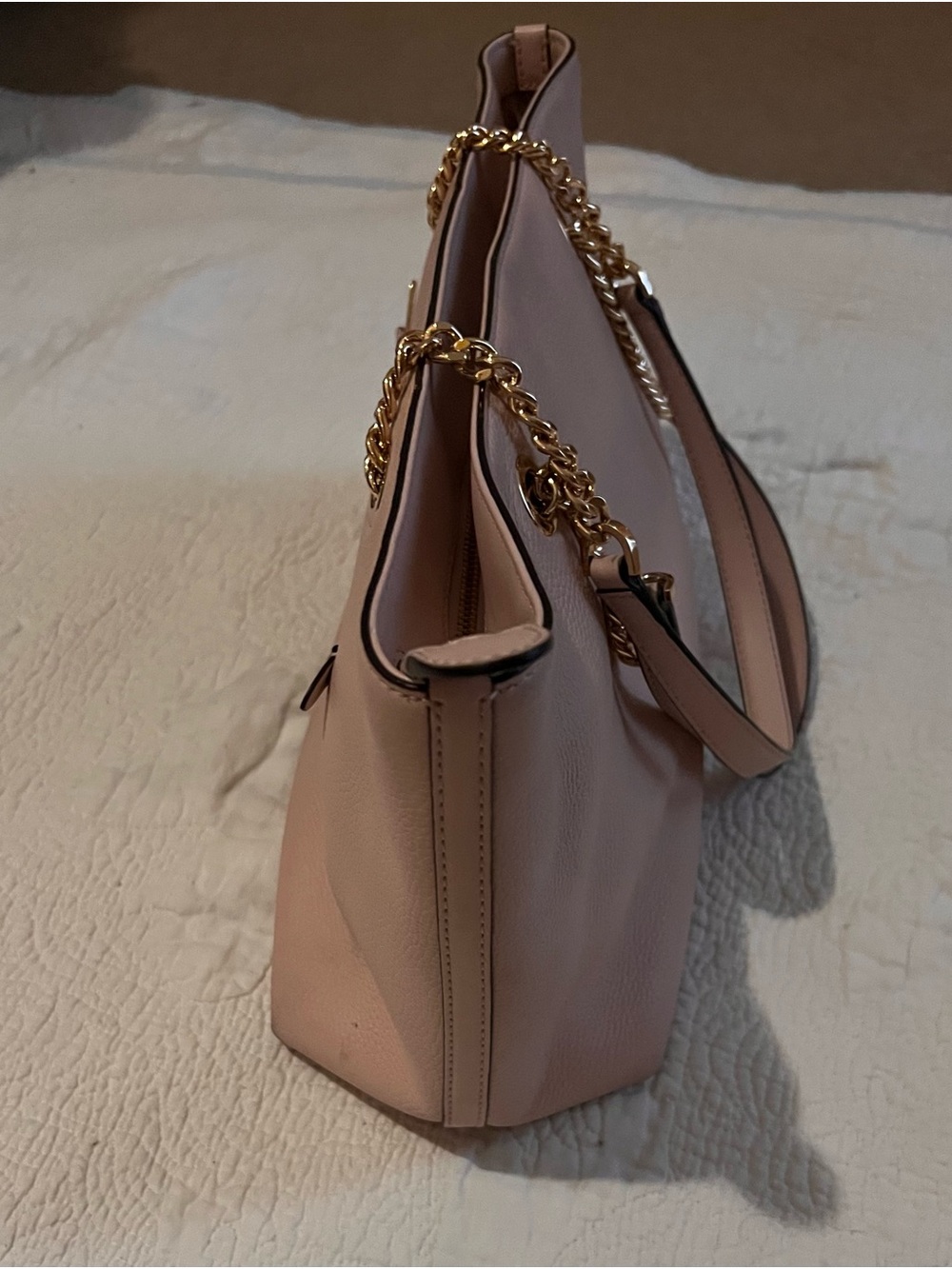Michael Kors Pale Pink Pebbled Leather Tote with Gold Chain Detail - Picture 4 of 7